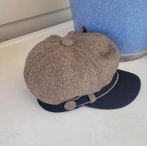 Hat - Picture 2 of 4